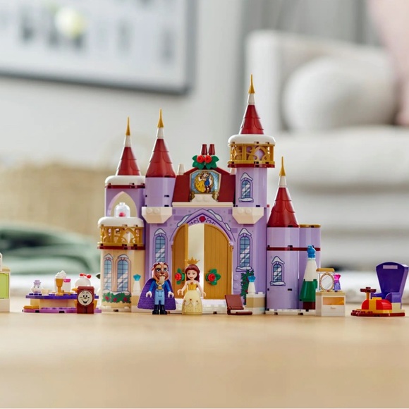 LEGO Disney Princess Belle’s Castle Winter Celebration 43180 (Retired) - Picture 9 of 9